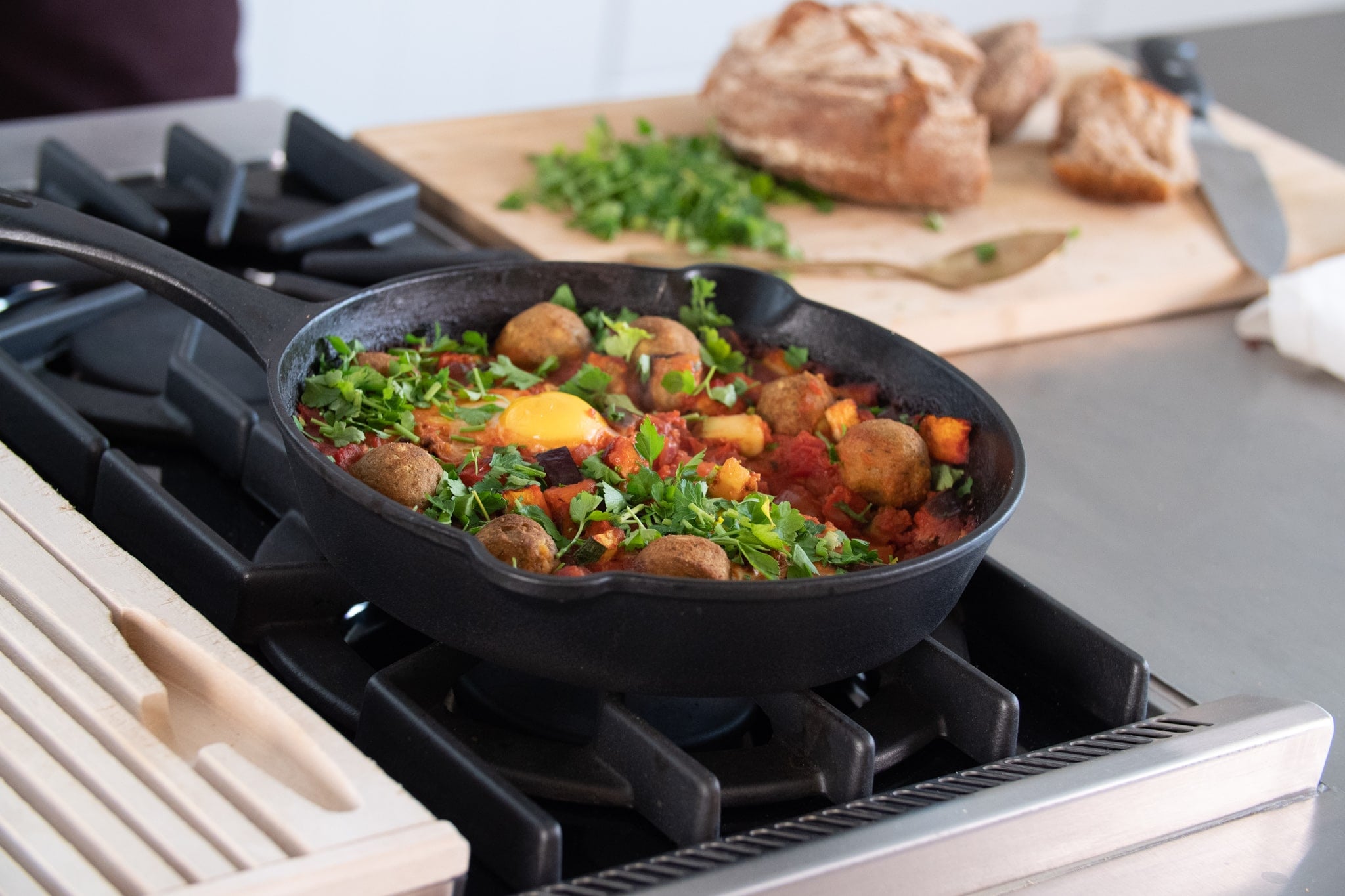 Shakshuka aux falafels Michael Sels