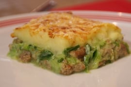 Ovenschotel met gehakt en prei roomsaus