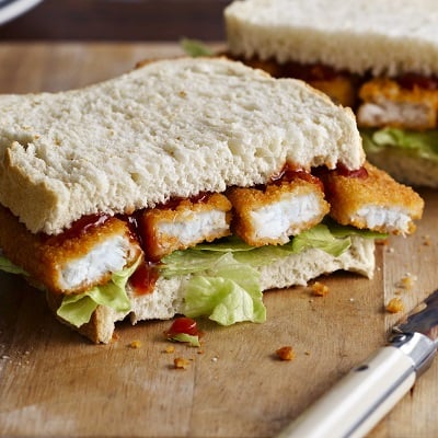 Sandwich aux Fish Sticks iglo et ketchup