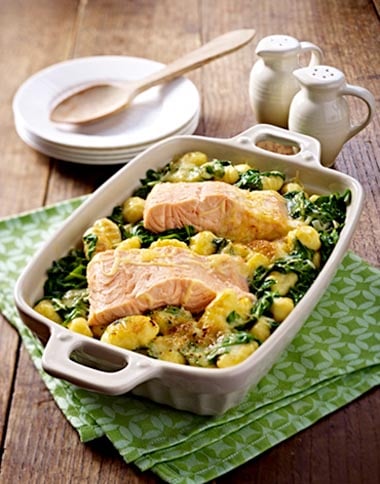 Atlantische zalm spinazie en gnocchi schotel